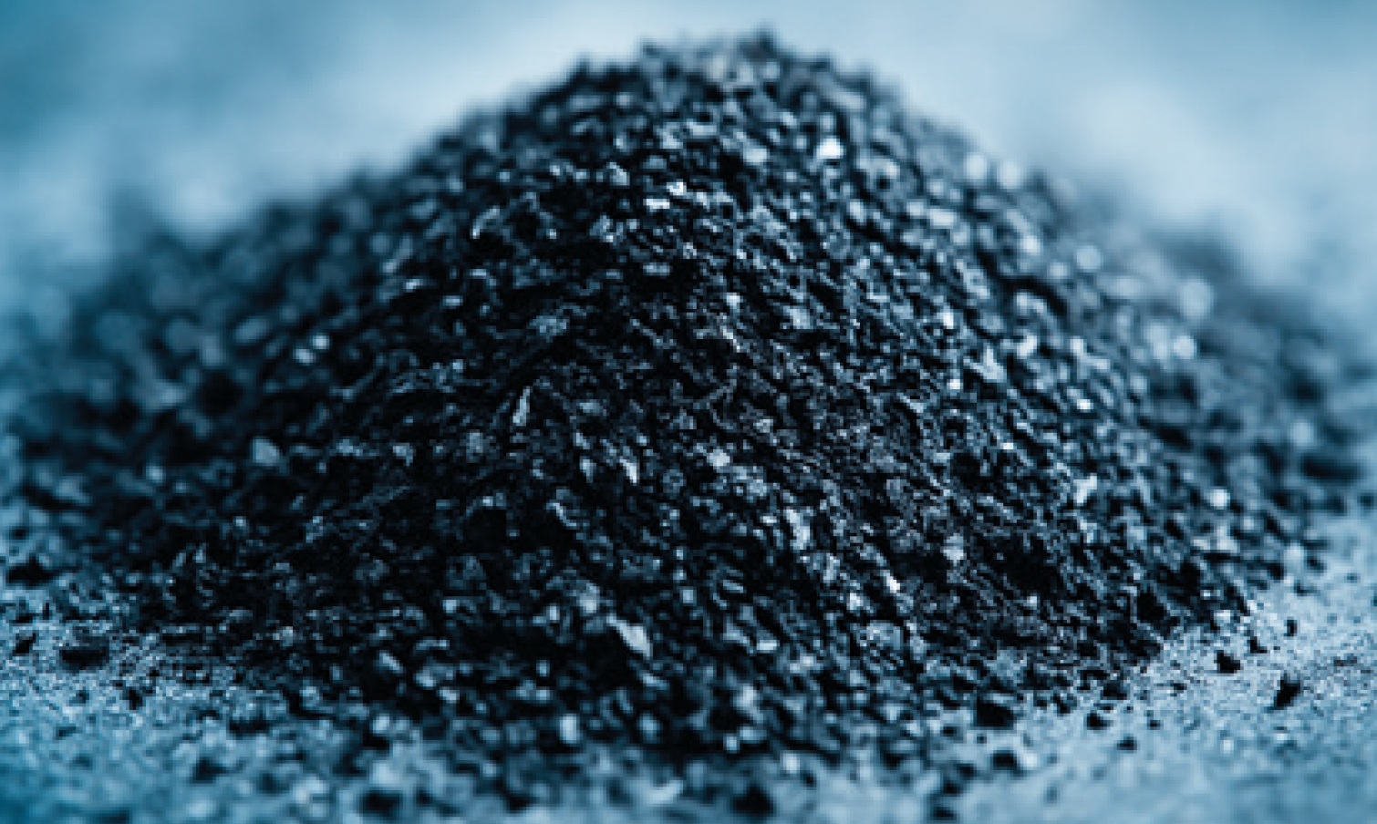 Black mass, poudre issue du recyclage des batteries. Photo-Ecobatterien ASBL Black mass, poudre issue du recyclage des batteries. Photo-Ecobatterien ASBL