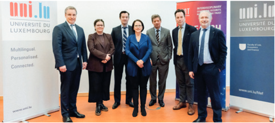 De g. à dr. : Claude Meisch (ministre de l'Enseignement supérieur et de la Recherche), Catherine Léglu  (vice-Rector for Academic Affairs, Université du Luxembourg), Arnaud Dupuy (professeur d’Économie,  Université du Luxembourg) Yuriko Backes (ministre des Finances), Marc Schiltz (CEO, FNR), Herwig  Hofmann (professeur de Droit, Université du Luxembourg) et Yves Le Traon (Deputy Director, SnT). Photo-Uni.lu