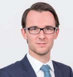 Maurice Macchin - Associate Allen & Overy